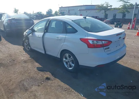2014 Ford Focus Se z USA, uszkodzony, nr VIN 1FADP3F23EL369390